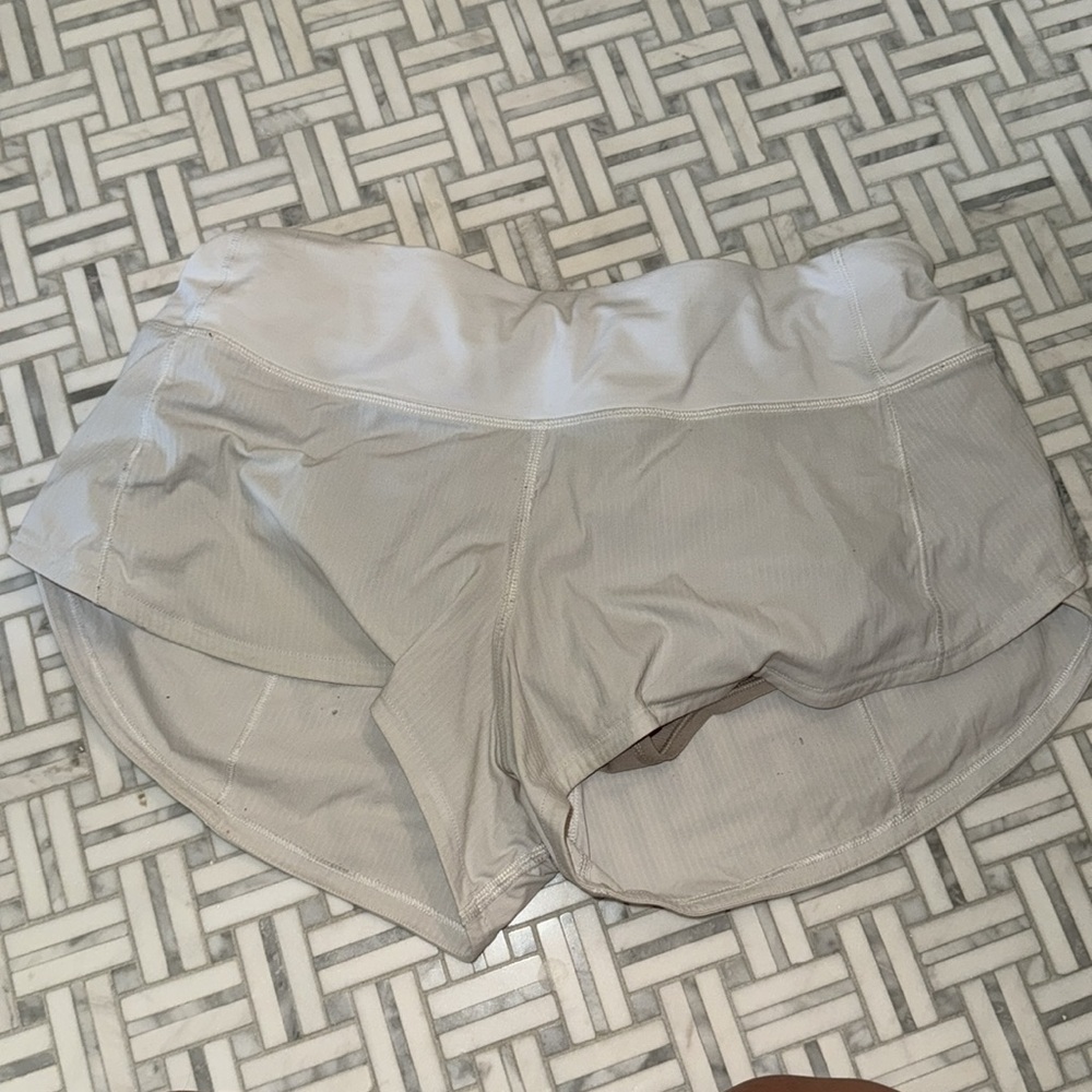 Lululemon speed ups size 4